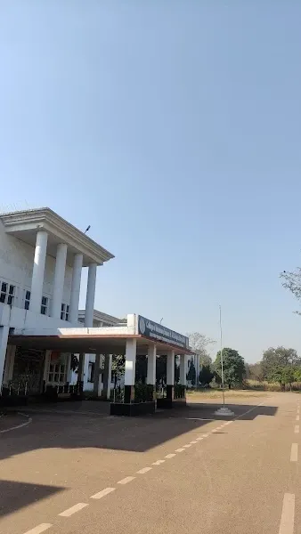 Dau Shri Vasudev Chandrakar Kamdhenu Vishwavidyalaya(DSVCKV) (BVSc & AH – Bachelor of Veterinary Science and Animal Husbandry)