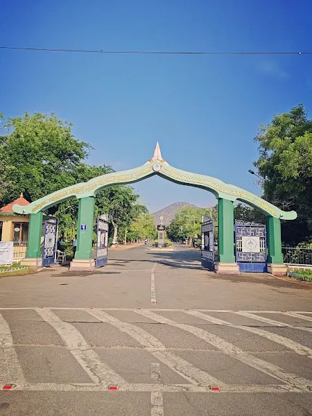 Veterinary College & Research Institute (VCRI) (BVSc & AH – Bachelor of Veterinary Science and Animal Husbandry)
